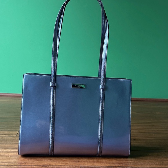 kate spade Handbags - ⚪️⚪️EUC Kate Spade Elegant Metallic Kenzie Large Tote-Lilac⚪️⚪️